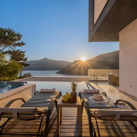 Maris Hotel 4*